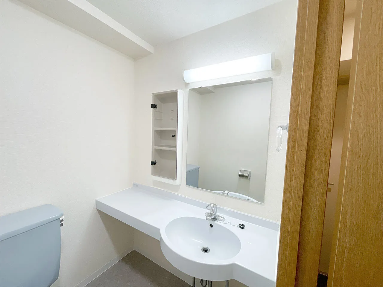 Mynavi STAY Flumen Meguro - Interior - ["Wall", "Plumbing fixture", "Flooring"]