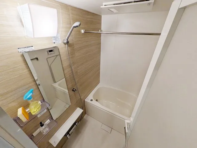 Makes Design Shiba Park - Interior - ["Wall", "Flooring", "Plumbing fixture"]