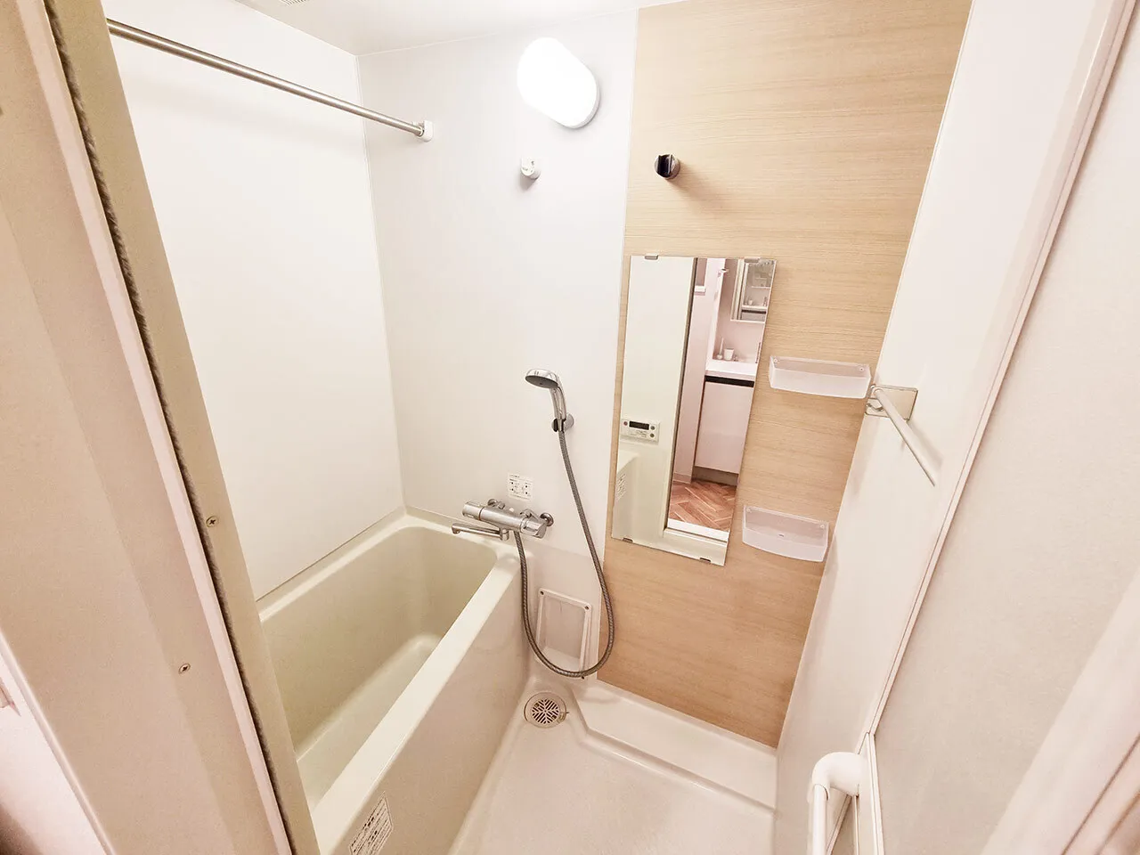 Mynavi Stay Keikyu Kamata Station - Interior - ["Plumbing fixture", "Flooring", "Floor"]
