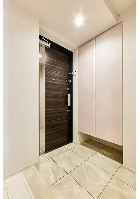Lefon Progres Akabane Marks - Interior - ["Flooring", "Floor", "Wood"]