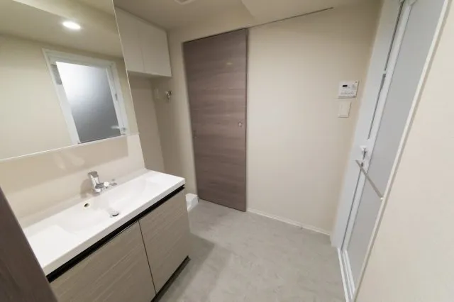 Proud Flat Honjo Azumabashi - Interior - ["Tap", "Mirror", "Sink"]