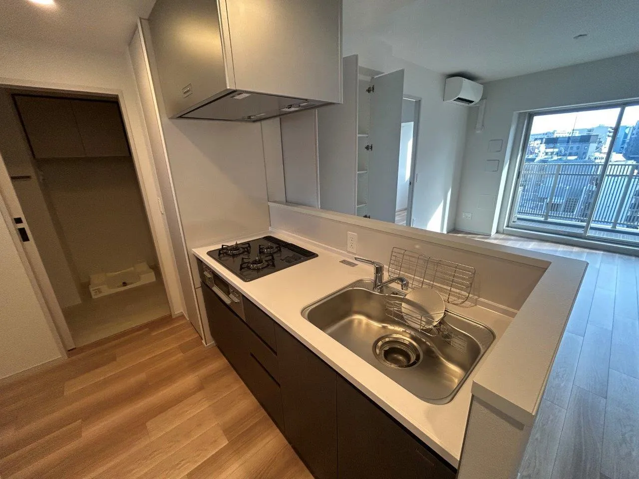JMF Residence Kuramae Torigoe - Interior - ["Tap", "Cabinetry", "Plumbing fixture"]