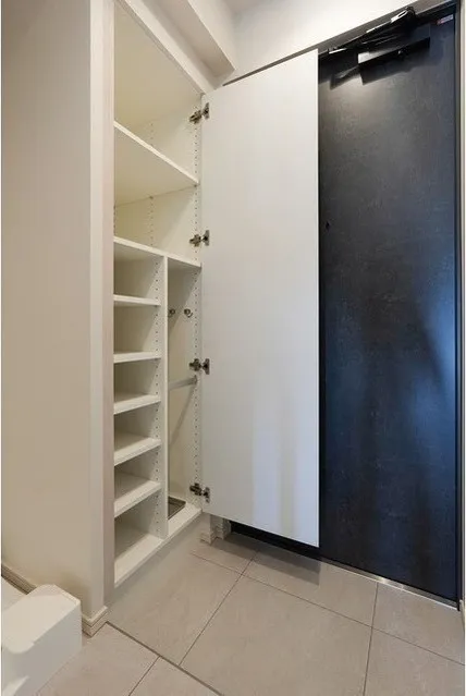 LEFONT PROGRESS SHIBUYA HILLTOP - Interior - ["Building", "Shelf", "Shelving"]