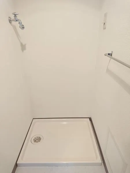 Maison Vert Minami Azabu - Interior - ["Flooring", "Floor", "Shower Base"]