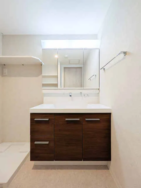 Prime Bliss Morishita Studio - Interior - ["Bathroom Sink", "Plumbing fixture", "Flooring"]