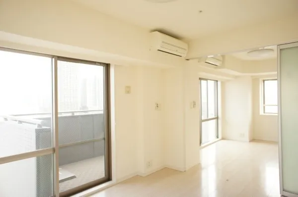 Rivere Tsukishima - Interior - ["Flooring", "Floor", "Ceiling"]