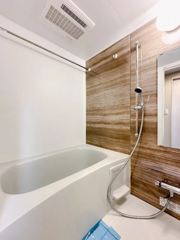 Cross Residence Nihonbashi Honcho - Interior - ["Flooring", "Plumbing fixture", "Bathroom"]
