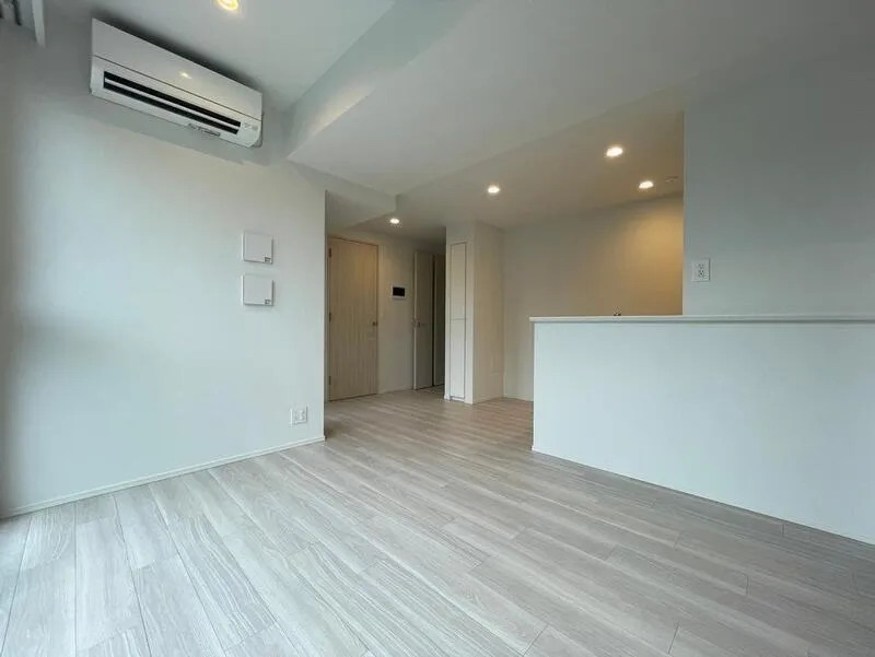 RUMIX Kitashinagawa - Interior - ["Flooring", "Floor", "Ceiling"]