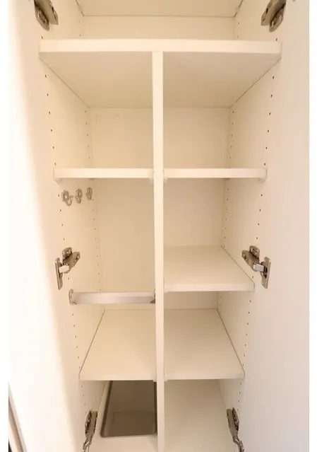 Well Square Ism Ebisu - Interior - ["Shelving", "Household hardware", "Cupboard"]