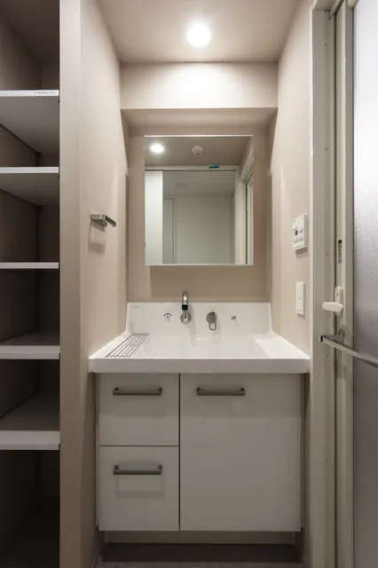 El Sereno Yokohama - Interior - ["Flooring", "Interior design", "Bathroom Sink"]