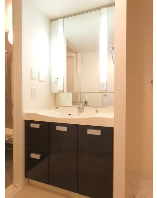 LaSante Gotanda - Interior - ["Bathroom Sink", "Mirror", "Interior design"]