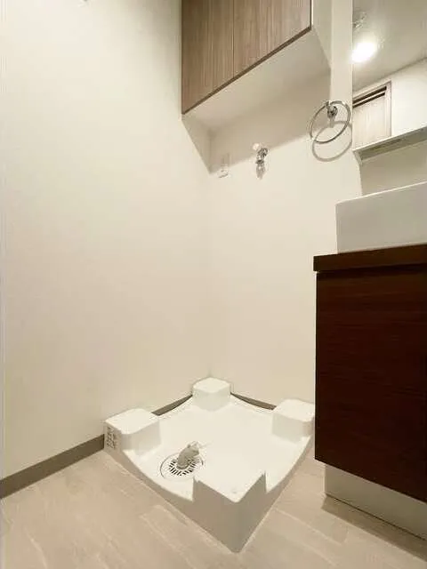 Milia Residence Hiroo - Interior - ["Cabinetry", "Building", "Wood"]