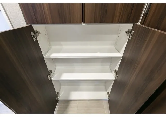 Tokyo Port City Takeshiba Residence Tower - Interior - ["Wood", "Flooring", "Floor"]