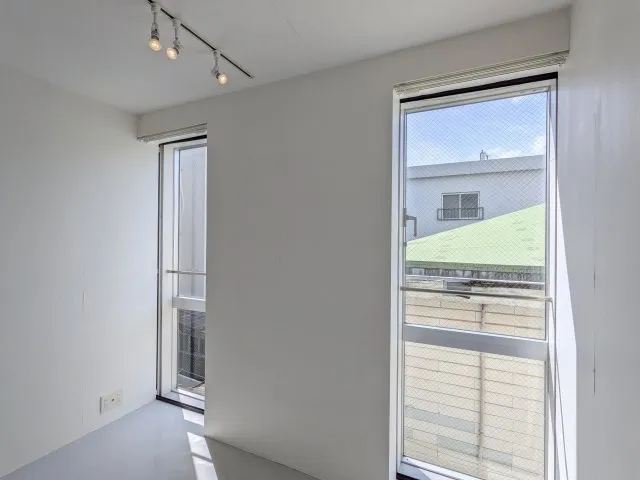 Faret Yoyogi Uehara - Interior - ["Flooring", "Ceiling", "Floor"]
