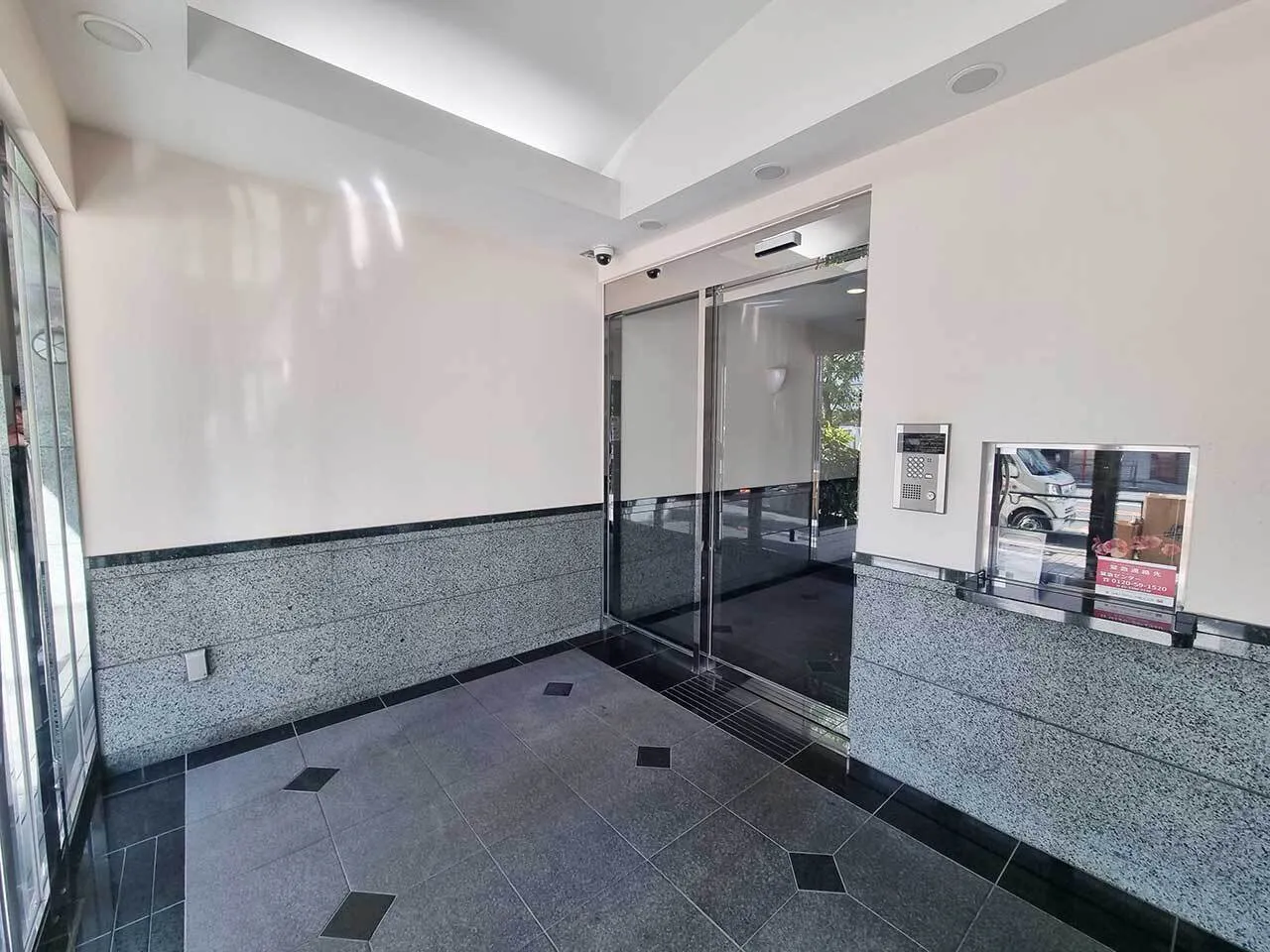 Mynavi STAY Miraie Suehirocho - Exterior - []