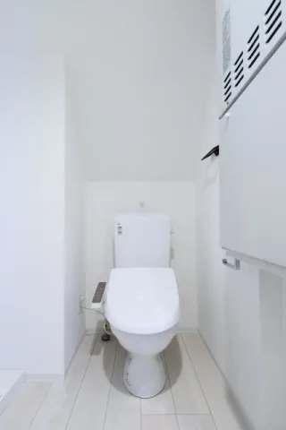 Bright Sumiyoshi - Interior - ["Toilet seat", "Toilet", "Bathroom"]