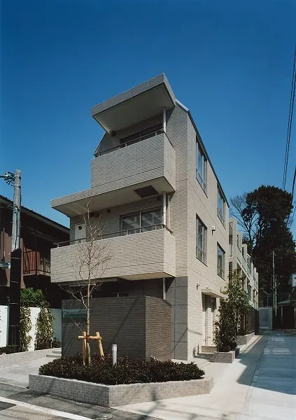Minamiazabu West - Exterior - ["Plant", "Sky", "Building"]