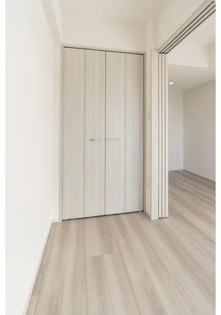 Comforia Liv Shimo-Ochiai - Interior - ["Flooring", "Wood", "Wood flooring"]