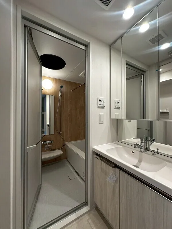 Lumique Omori - Interior - ["Interior design", "Flooring", "Floor"]
