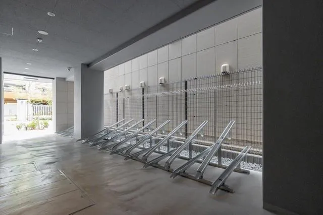 BRICK RESIDENCE Minamiaoyama - Other - ["Fixture", "Interior design", "Floor"]