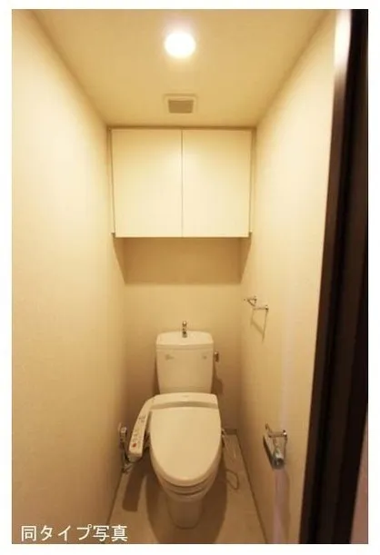 Comforia Tamachi - Interior - ["Flooring", "Floor", "Toilet seat"]