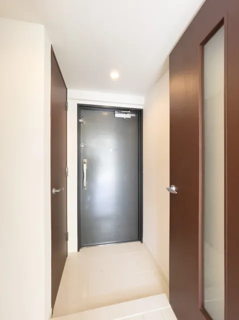 Comforia Komaba - Interior - ["Building", "Door", "Fixture"]