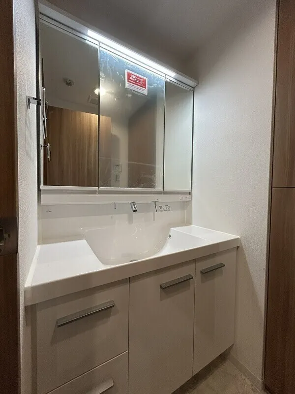 HF Ginza Residence EAST - Interior - ["Flooring", "Bathroom Sink", "Interior design"]
