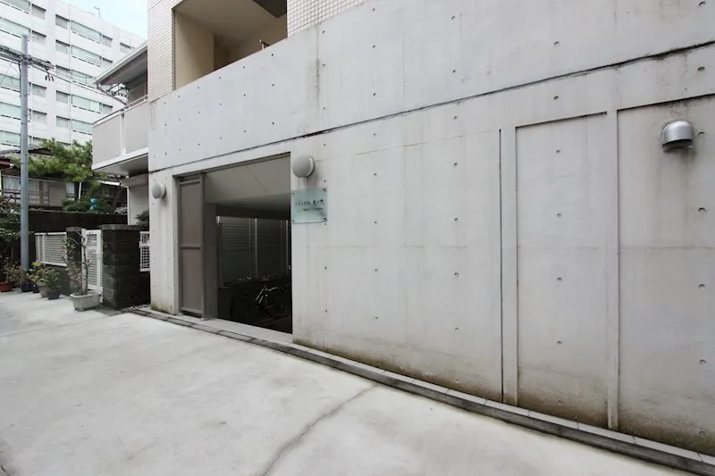 Medius Toranomon - Exterior - ["Building", "Plant", "Wall"]