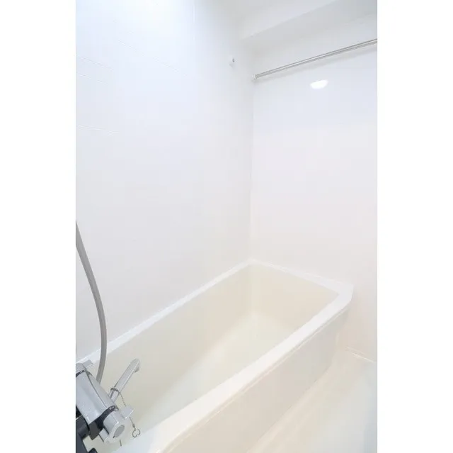 Comforia Nippori - Interior - ["Bathtub", "Plumbing fixture", "Tap"]
