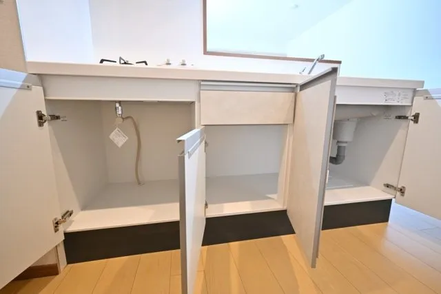 CENTRAL GARDEN RESIDENCE TOKYO - Interior - ["Wood", "Flooring", "Interior design"]