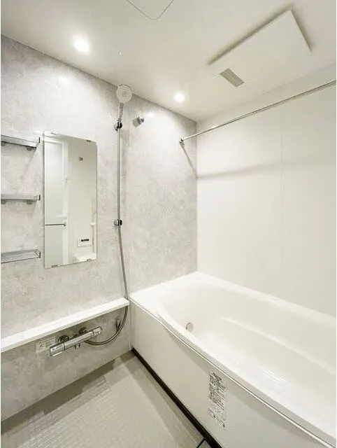 Huit Kagurazaka - Interior - ["Plumbing fixture", "Bathtub", "Building"]
