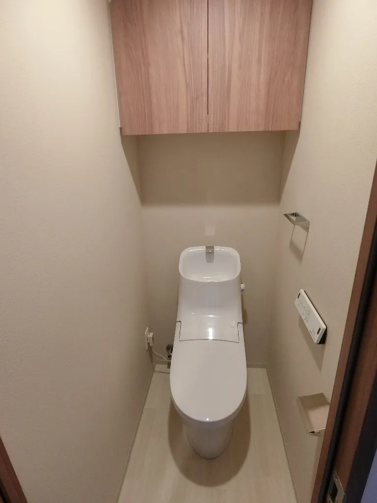 Orchid Residence Morishita - Interior - ["Wall", "Flooring", "Wood"]