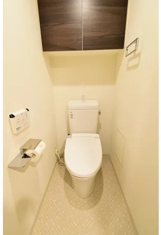 Genovia Shinjuku Waseda Green Veil - Interior - ["Toilet seat", "Plumbing fixture", "Toilet"]