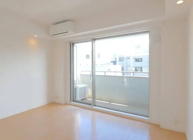 Orchid Residence Kagurazaka - Interior - ["Window", "Fixture", "Building"]