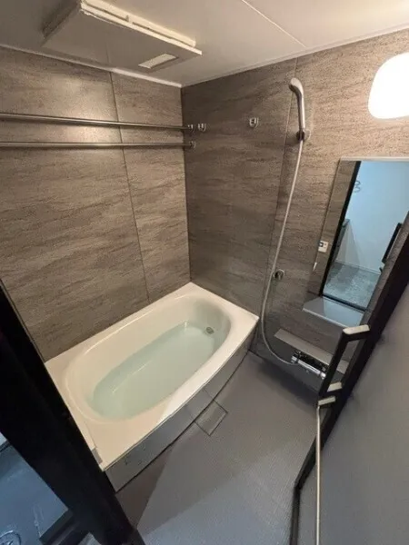 EXAM AKASAKA - Interior - ["Flooring", "Floor", "Plumbing fixture"]