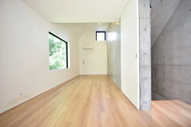 Square Court Waseda - Interior - ["Wood", "Flooring", "Floor"]