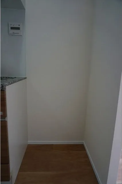 Ambiente Komagome - Interior - Inside view will be a separate room of the same type. The color is dark