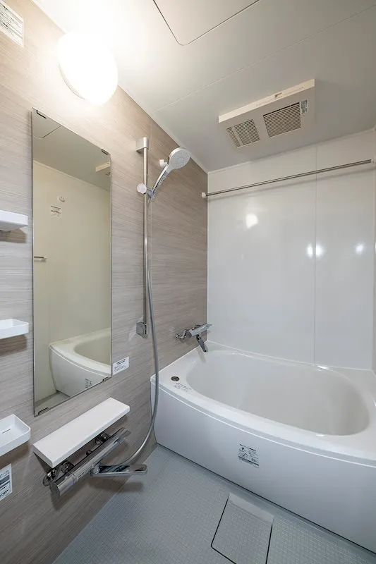 Residia Mejiro - Interior - ["Bathtub", "Building", "Plumbing fixture"]