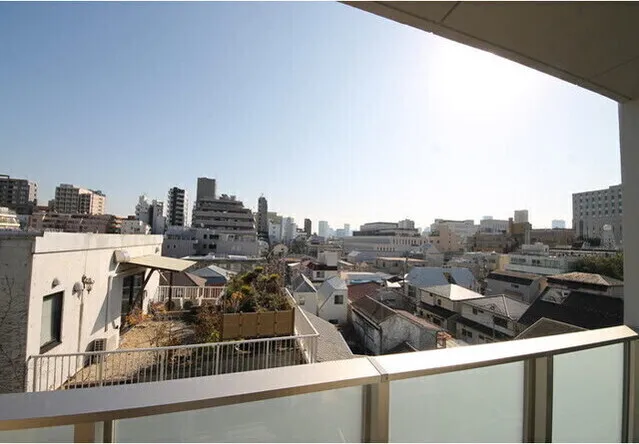 Harmony Residence Shinjuku Yotsuya - Interior - ["Sky", "Building", "Urban design"]