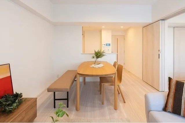Comforia Takenotsuka East - Design - ["Furniture", "Interior design", "Flooring"]