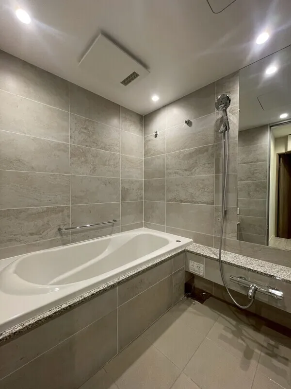 Dash Living Aoyama - Interior - ["Bathroom", "Flooring", "Plumbing fixture"]
