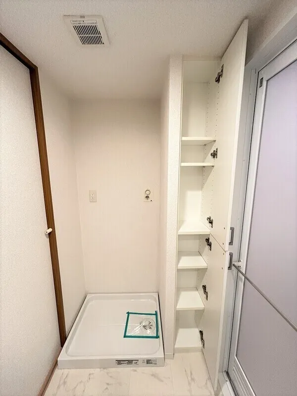 Esty Maison Toyosu Residence - Interior - ["Flooring", "Wood", "Floor"]