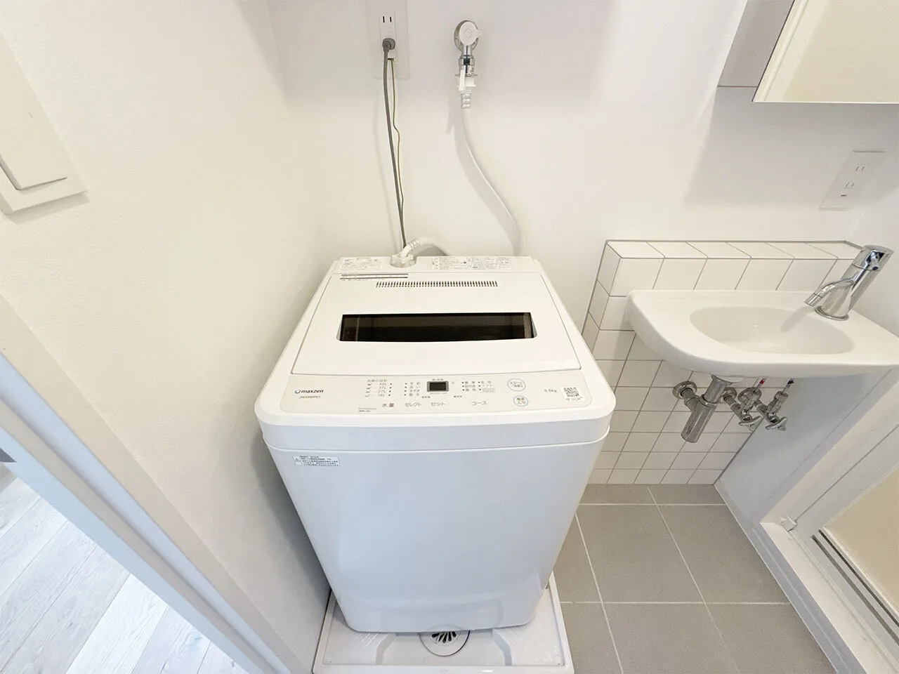 Mynavi STAY Tachiaigawa 2 - Interior - ["Washing machine", "Major appliance", "Floor"]
