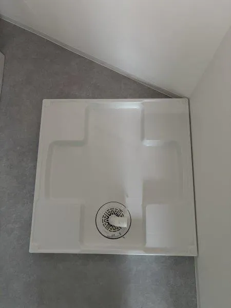 LiveFlat Ichigaya - Interior - ["Silver", "Tile", "Plumbing fixture"]