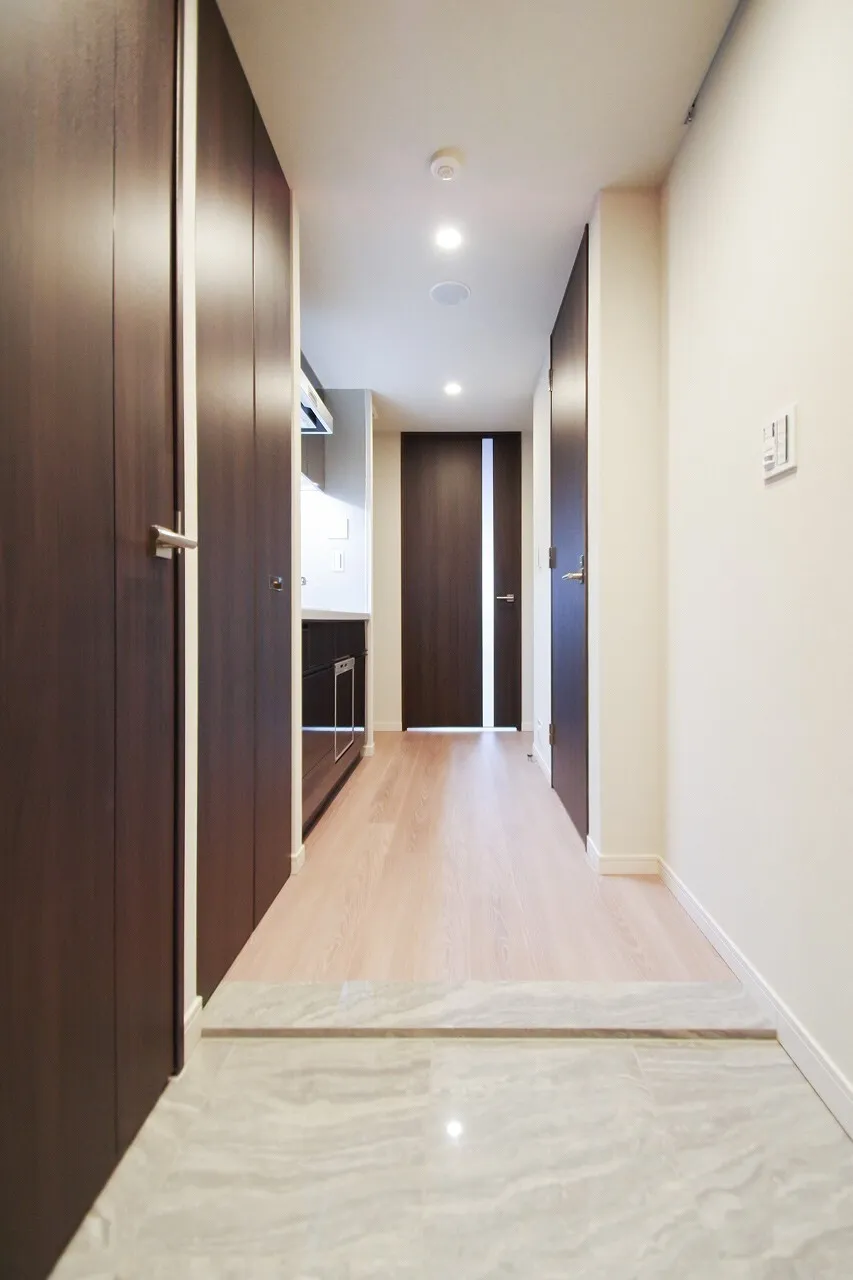 La Tour Shinjuku Annex - Interior - ["Fixture", "Wood", "Interior design"]