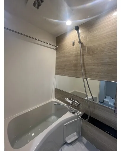 Comforia Liv Hatchobori - Interior - ["Plumbing fixture", "Flooring", "Bathroom"]