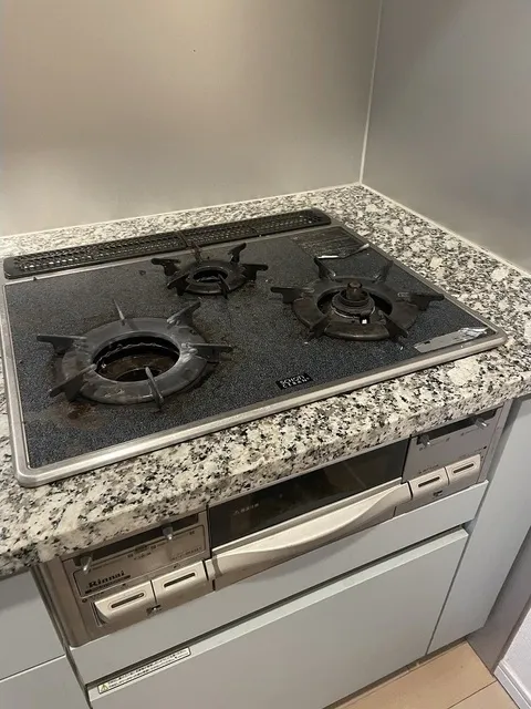 Katerina Mita Tower Suite West Ark - Interior - ["Gas stove", "Countertop", "Cooktop"]