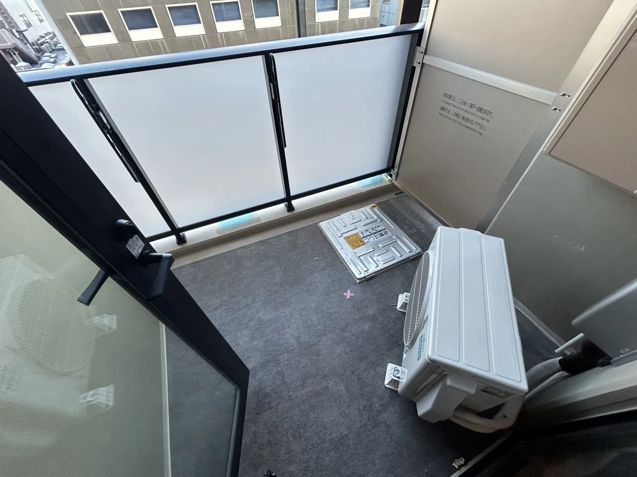 Blanciesta Asakusa Kuramae - Interior - ["Composite material", "Glass", "Metal"]