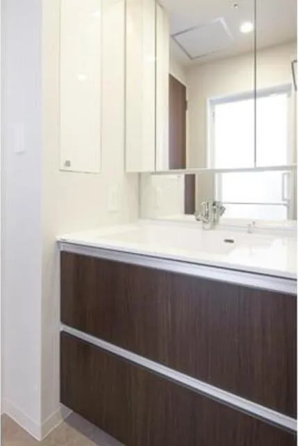 Merukumaru Keio Sasazuka Residence - Interior - ["Plumbing fixture", "Tap", "Sink"]