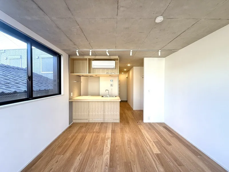 The Trias Nishinippori - Interior - ["Wood", "Flooring", "Ceiling"]